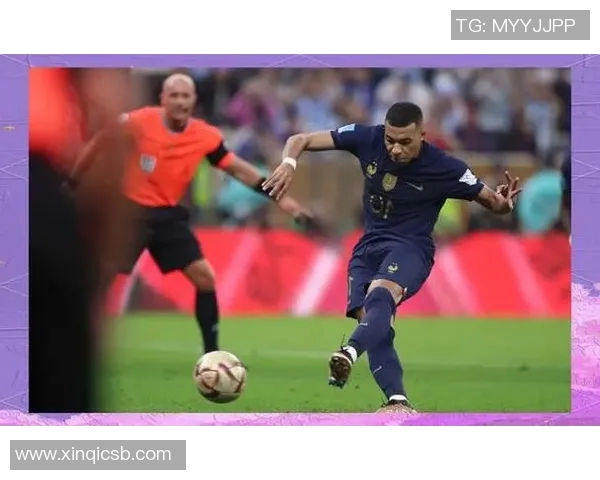 外国足球明星用行动温暖人心的故事与精神传递