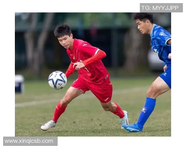 模范足球球星成长之路:从青涩少年到世界顶级球员的奋斗历程 模范足球球星成长之路:从青涩少年到世界顶级球员的奋斗历程