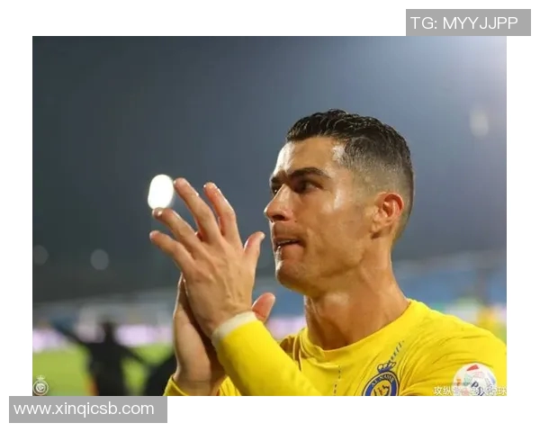 现役波兰足球球星崛起之路:从本土联赛到欧洲顶级舞台的精彩故事 现役波兰足球球星崛起之路:从本土联赛到欧洲顶级舞台的精彩故事